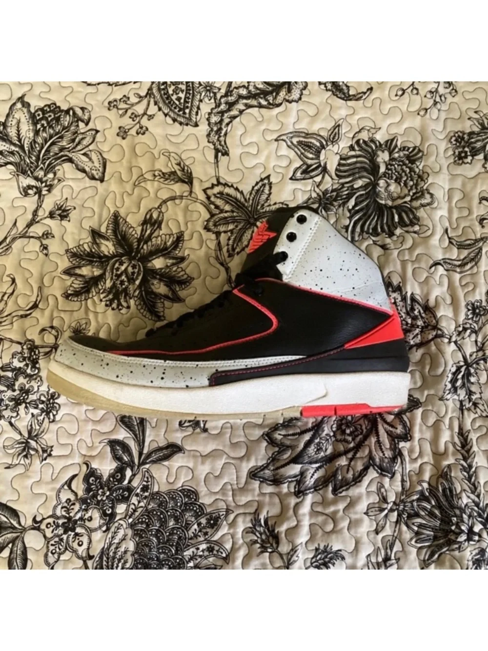 Jordan Men’s Retro Infrared Red 23 size 9.5
